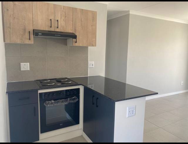 2 BEDROOM TOWNHOUSE FOR SALE IN FAIRVIEW